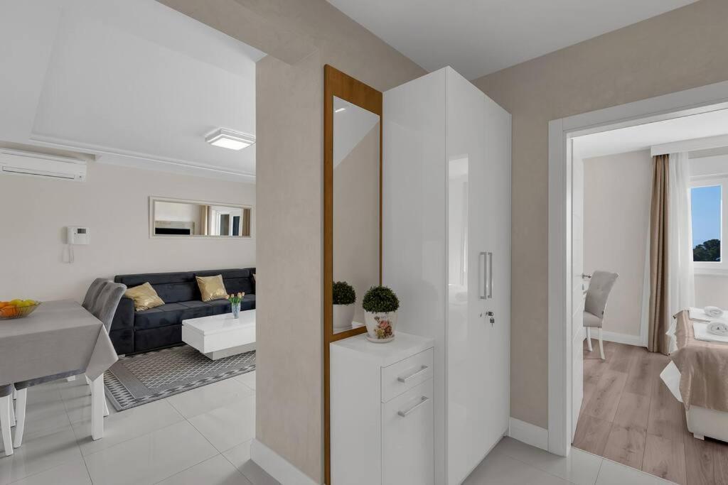 Apartment Hrvoje -Nur 50M Bis Zum Meer - Makarska Exklusiv Promajna Exterior foto